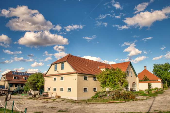 za-krasami-toulcova-dvora